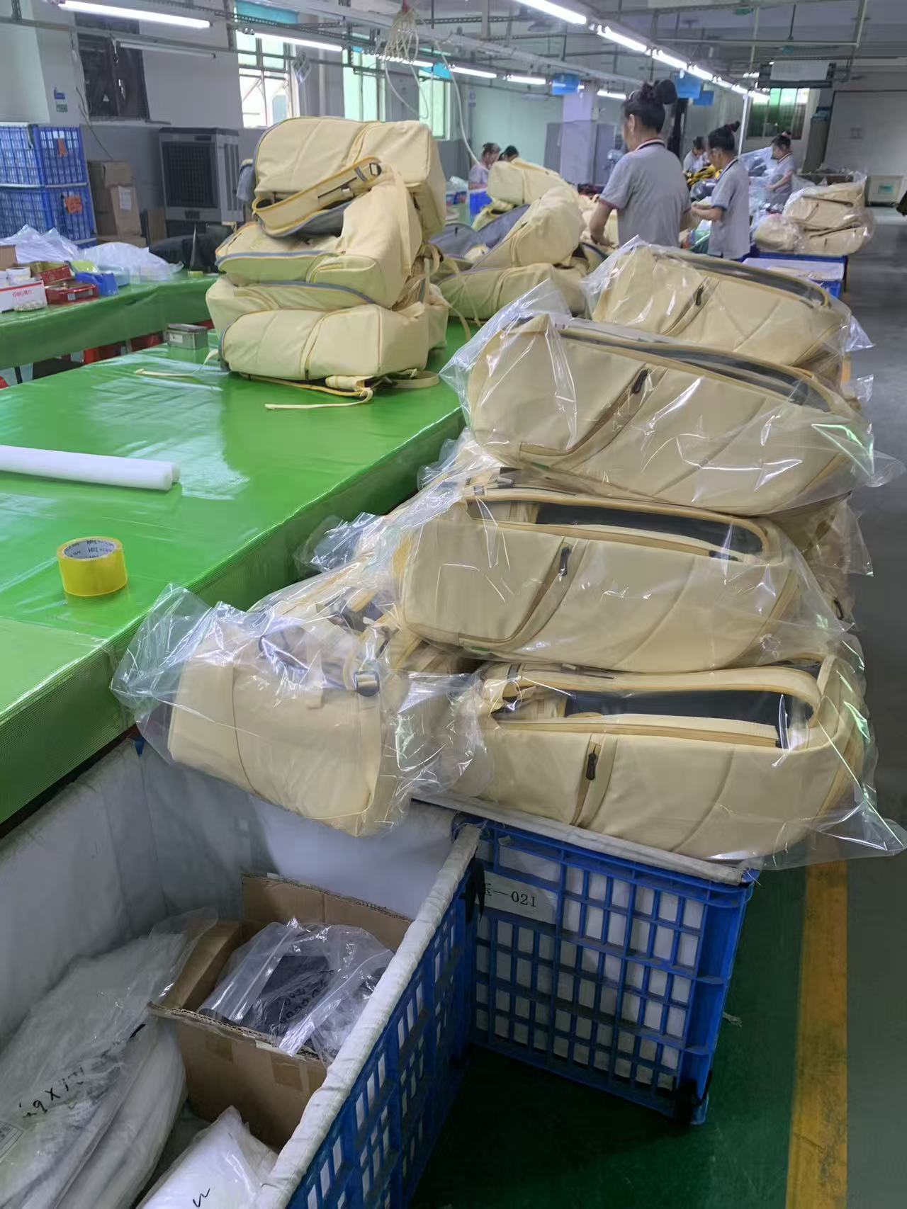ချုပ်ရိုးနောက်ကွယ်- Mass-Volume Waterproof Duffel Bag ထုတ်လုပ်မှုတွင် ဖွဲ့စည်းပုံဆိုင်ရာ ပင်ပန်းနွမ်းနယ်မှုကို လျော့ပါးစေသည်
