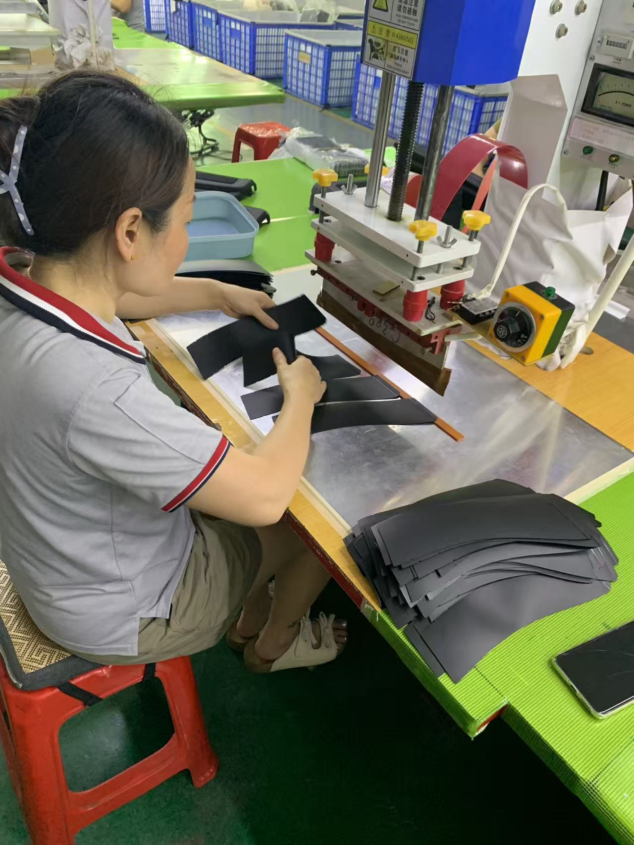 ကျွန်ုပ်တို့၏ Dongguan စက်ရုံရှိ Bikepacking Frame Bag အစီအစဉ်တစ်ခုအတွင်း