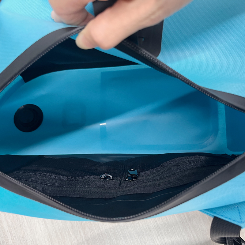 welded seamless waterproof interior with mesh zip pocket 